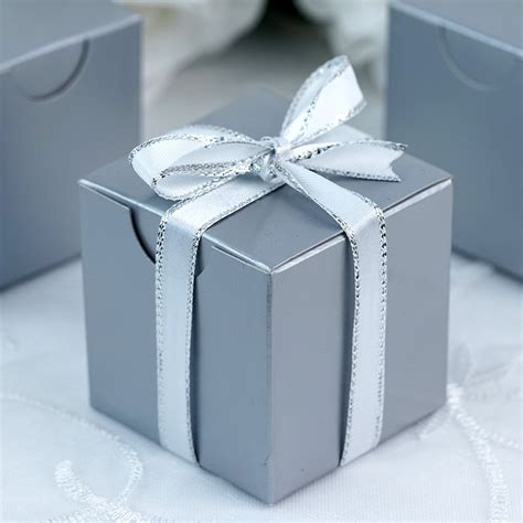 gift wrapping box